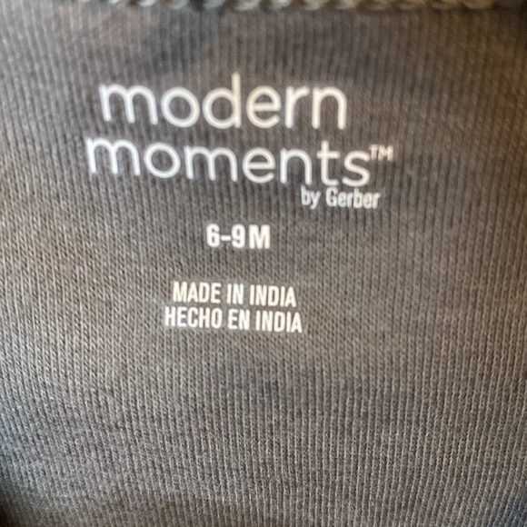 Baby Stars Onesie Size 6-9 Months NEW - Picture 3 of 4